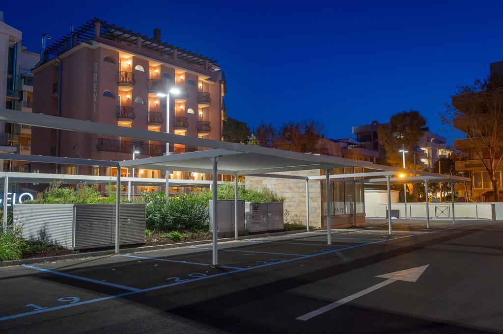 Hotel Trevi Riccione Exterior photo